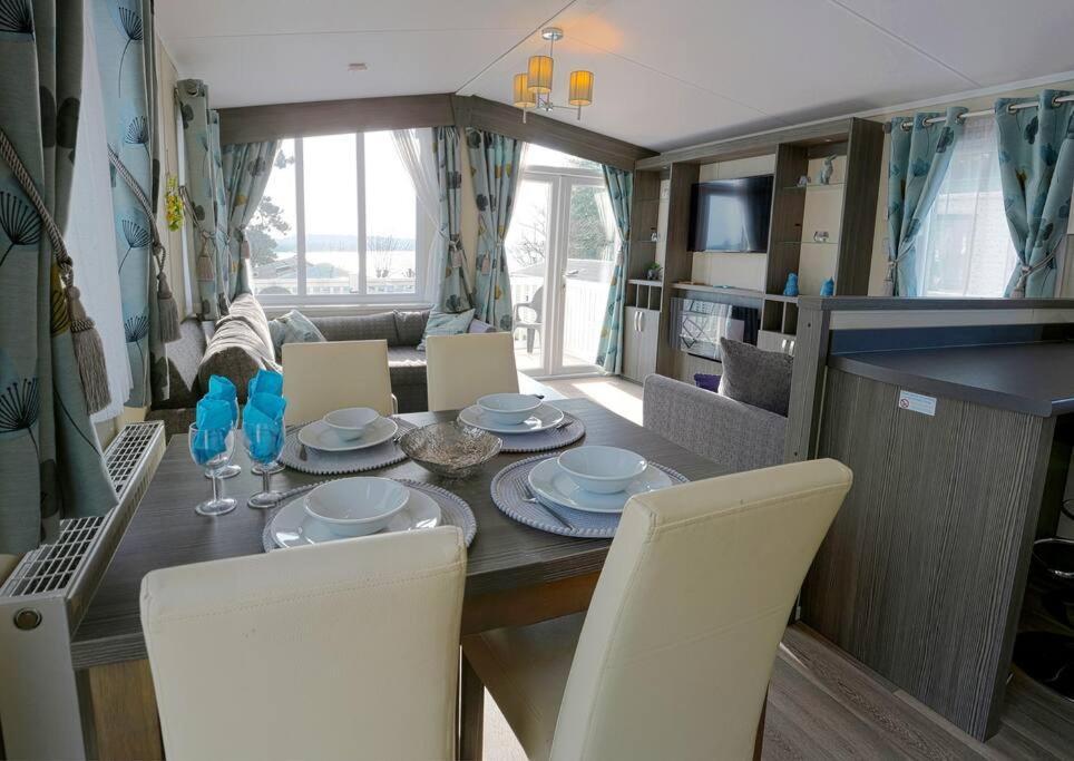 With Panoramic Sea Views *