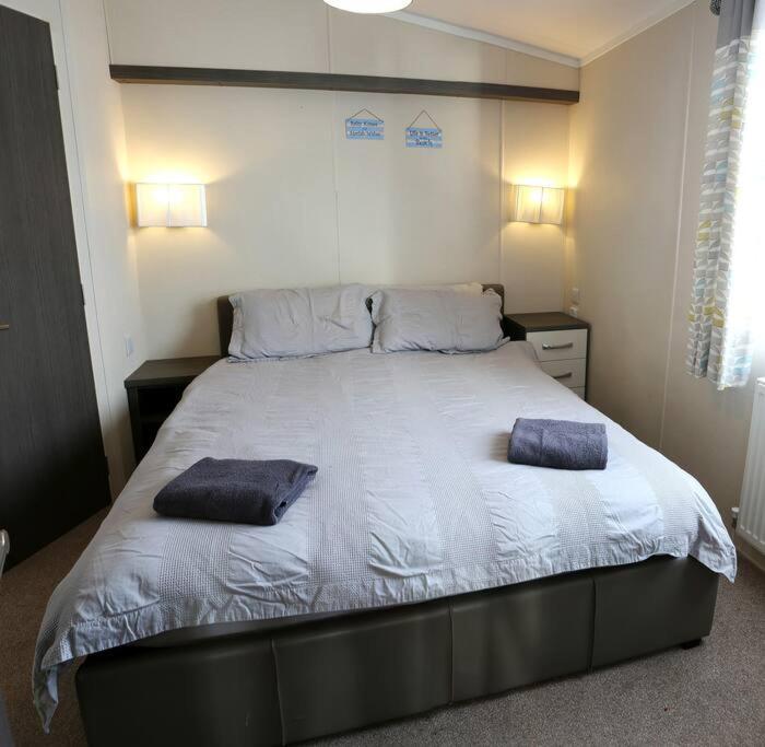With Panoramic Sea Views Holiday home